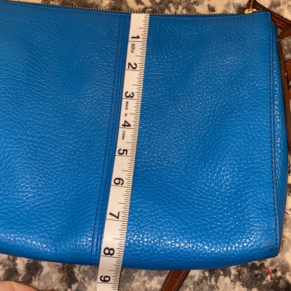 Fossil Gemma leather crossbody flat bag with zipper - Picture 7 of 10